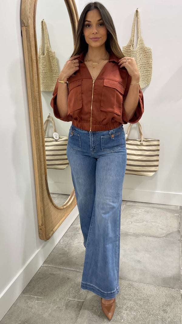 Why Women’s Boutiques Outshine Department Stores