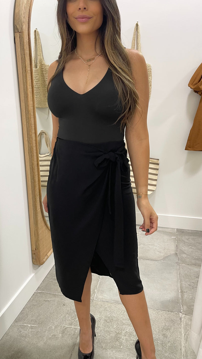 Noelle  Black Midi Skirt