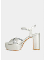 Gwen in Silver Heel
