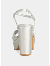 Gwen in Silver Heel