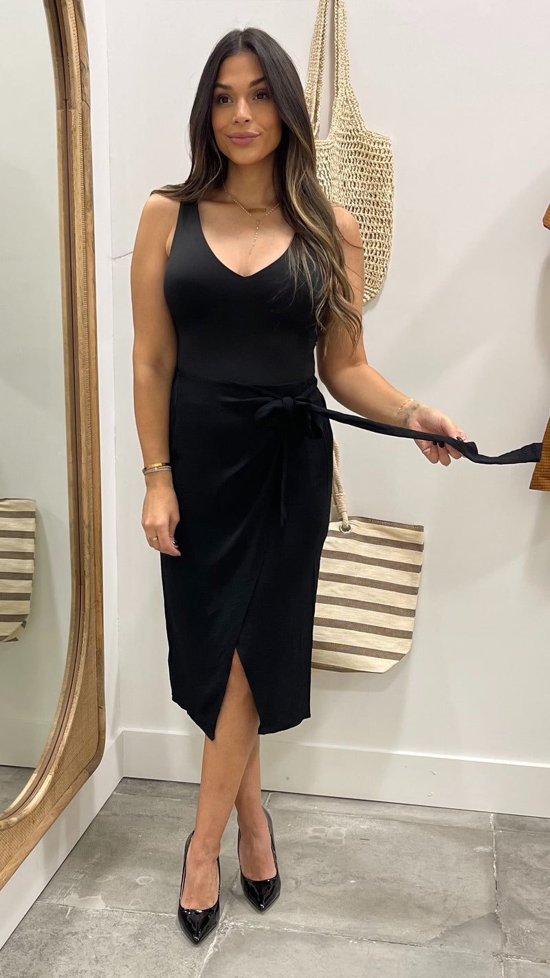 Noelle  Black Midi Skirt