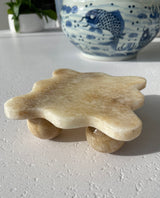 Onyx Scalloped Raised Tray with rounded foot