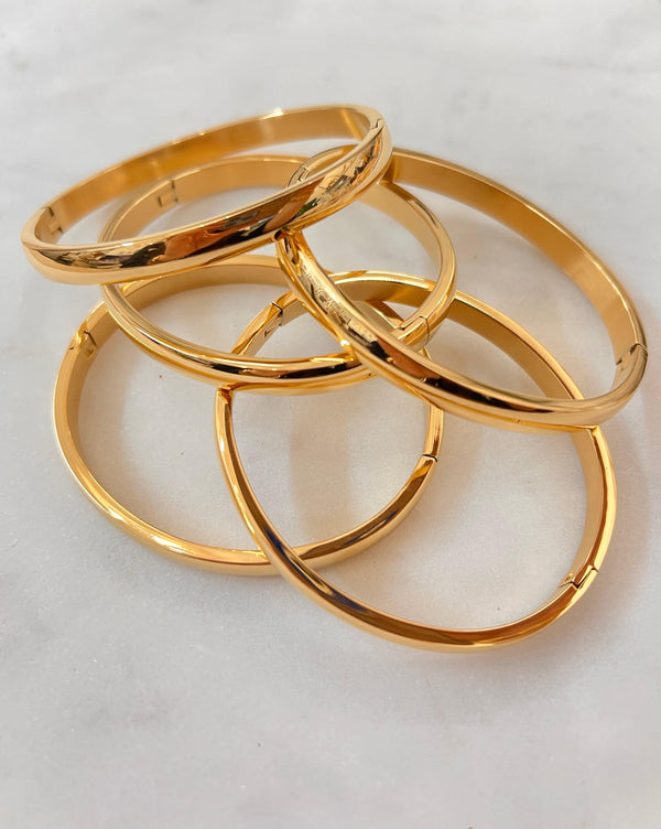 Stackable Wide Gold Bangle - PRINZZESA BOUTIQUE