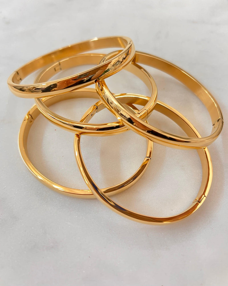 Stackable Wide Gold Bangle - PRINZZESA BOUTIQUE