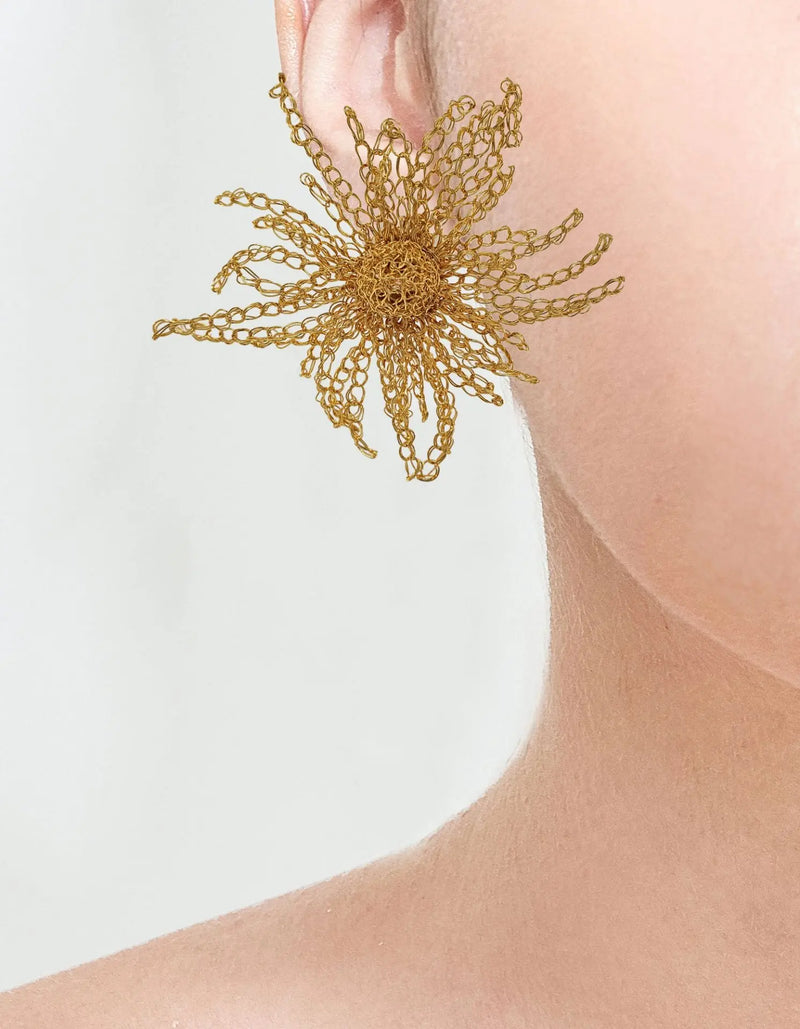 Gold Flower Bomb Post Earrings - PRINZZESA BOUTIQUE