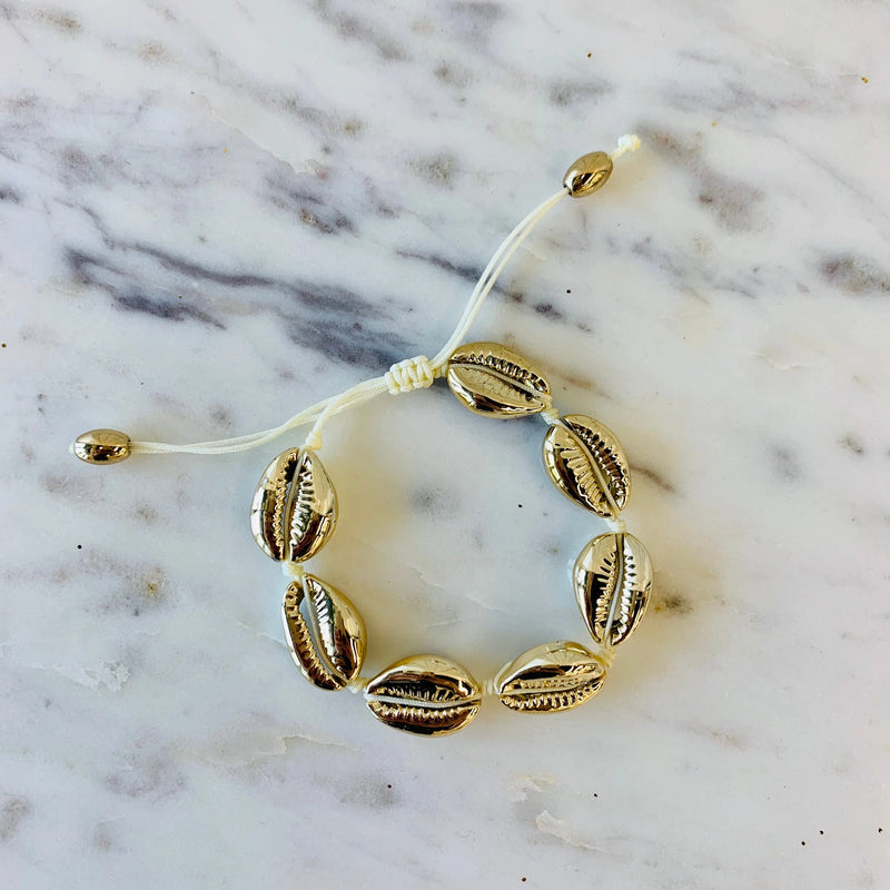 Trendy Cowrie Bracelet - PRINZZESA BOUTIQUE