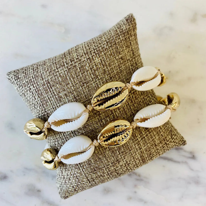 Trendy Cowrie Bracelet - PRINZZESA BOUTIQUE