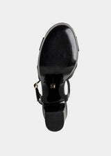Gwen in Black Heel